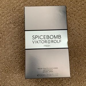 Victor & Rolf- SPICEBOMB “Fresh”